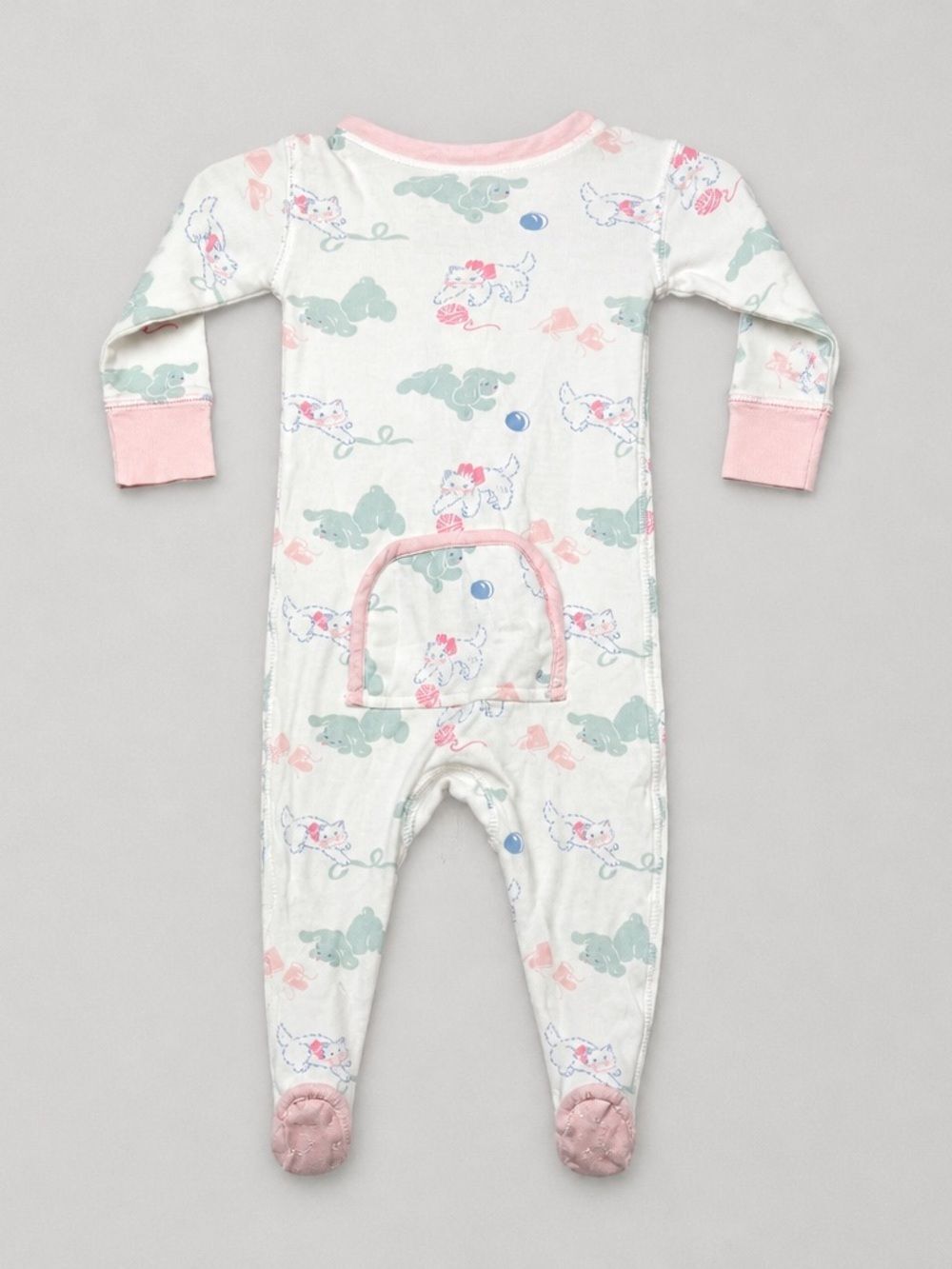 The Beaufort Bonnet Company Noelle's Night Night zippie puppy and kitten print - Picture 2 of 13